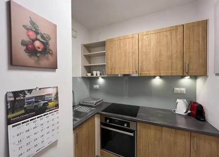 Okrzei Praga * Varşova