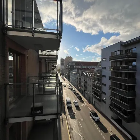 アパート Okrzei Praga ワルシャワ